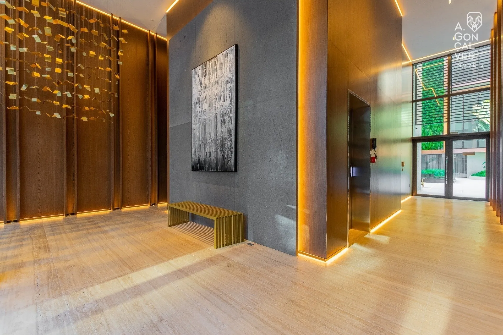 Furnished 223 m² apartment with 3 en-suites and 3 parking spots — photo 56