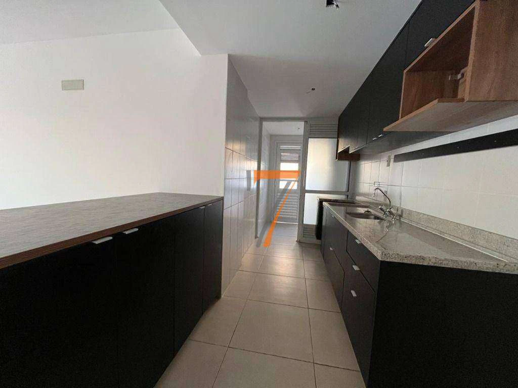 Rental apartment 337 m² with 3 bedrooms and 1 en-suite
