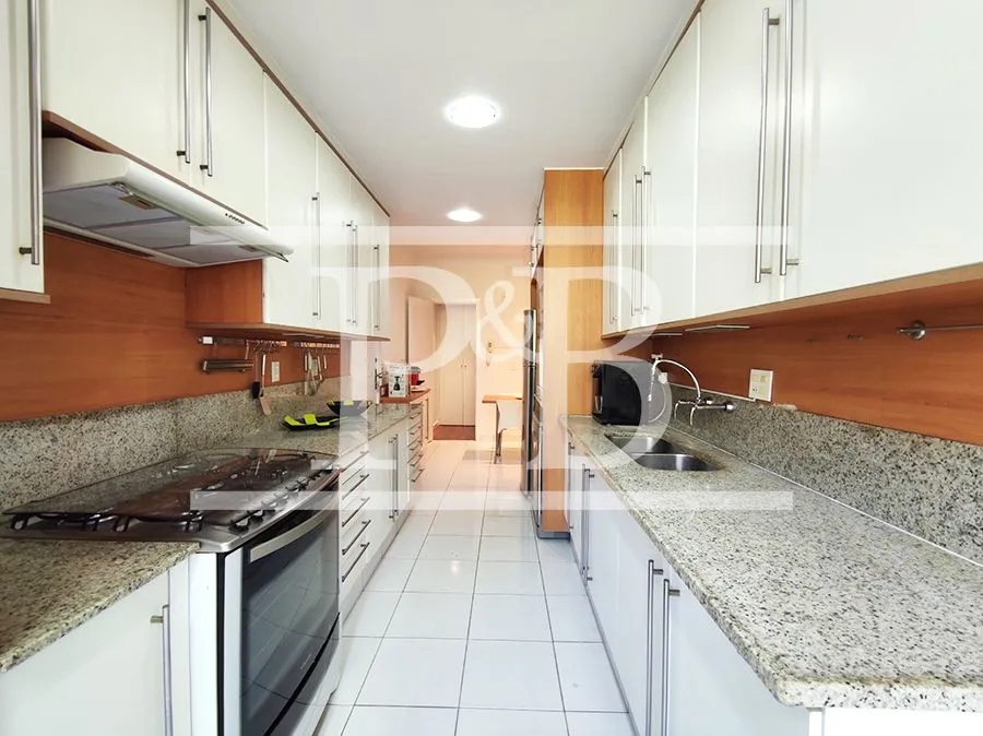 Apartamento com 3 dormitórios e 215 m² com 3 vagas — photo 29