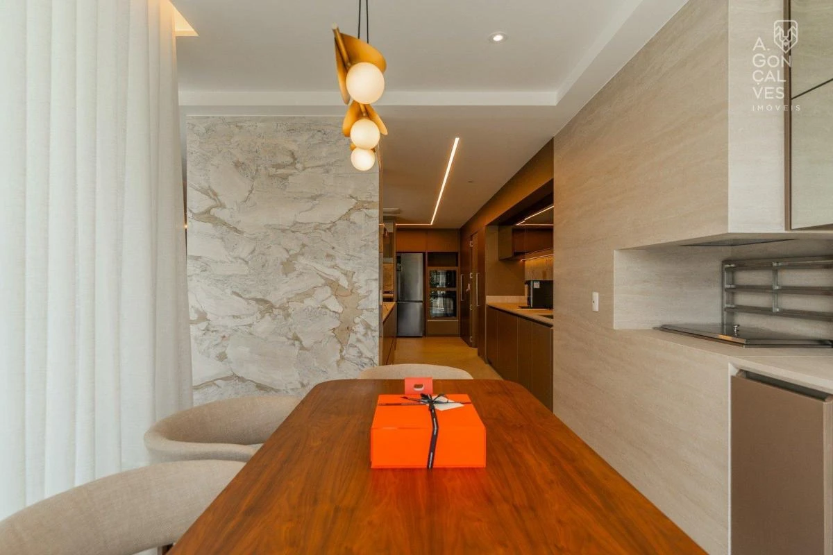 Furnished apartment with 3 en-suite bedrooms and 4 parking — photo 14