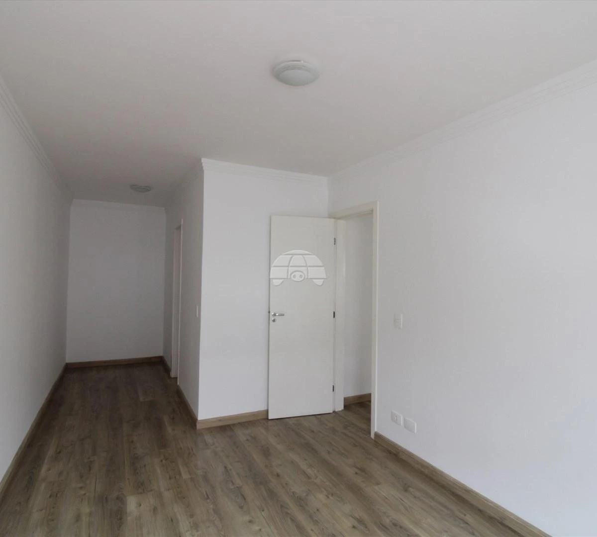3-bedroom house with a bathtub in Curitiba — photo 26