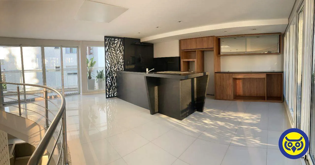 324 m² duplex penthouse on the 8th floor