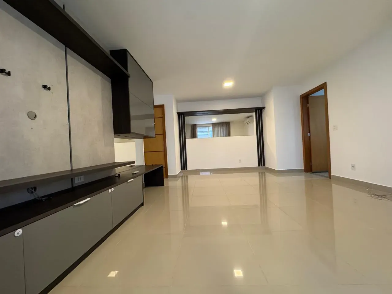 2-bedroom apartment, both with their own bathrooms, 96 m²
