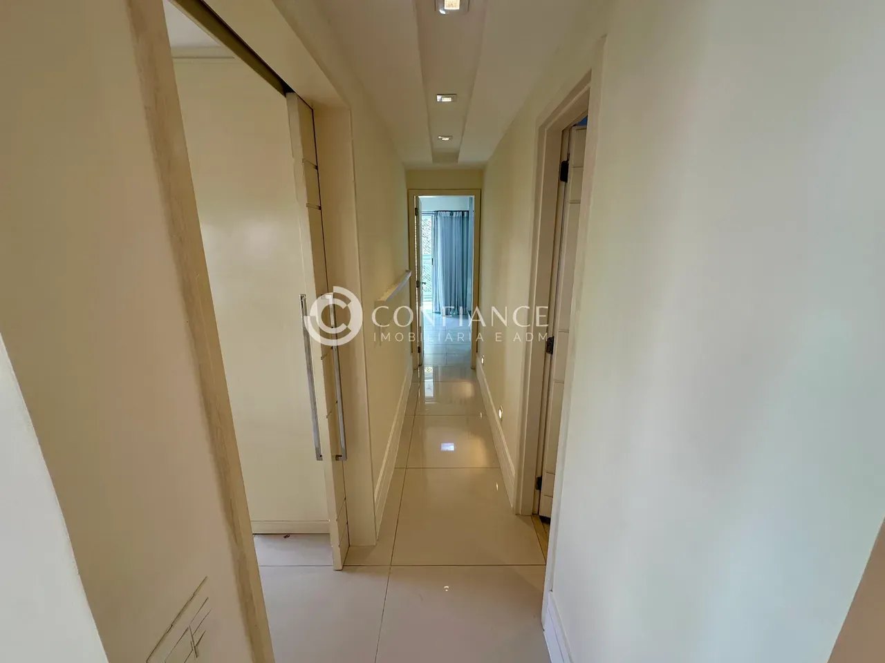 2-bedroom apartment with 2 bathrooms and a balcony — photo 6