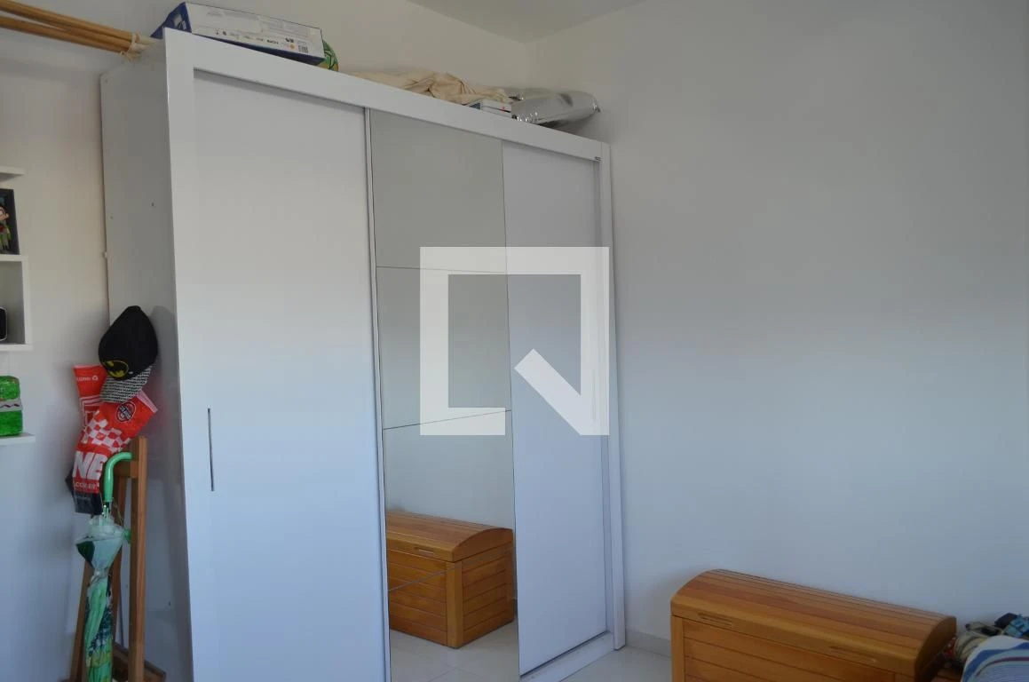 3-bedroom apartment in a building with a pool — photo 40