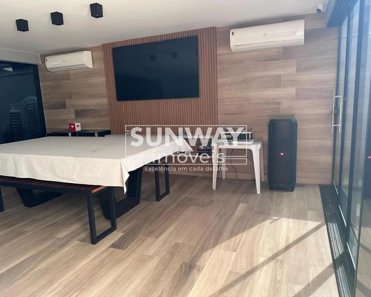 Робоче місце та 6 спалень: будинок 410 м² — photo 25