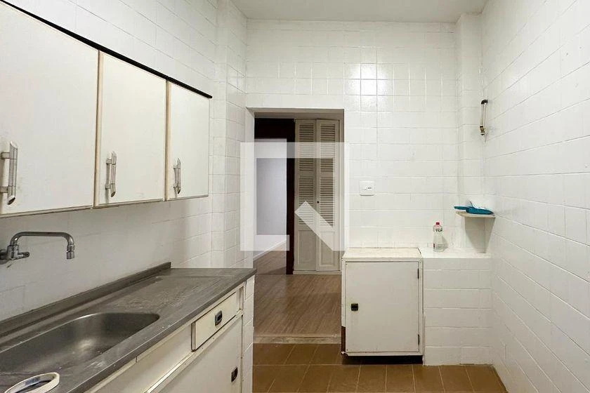 Деревянный пол или ламинат и 4 спальни: квартира 168 м² — photo 33
