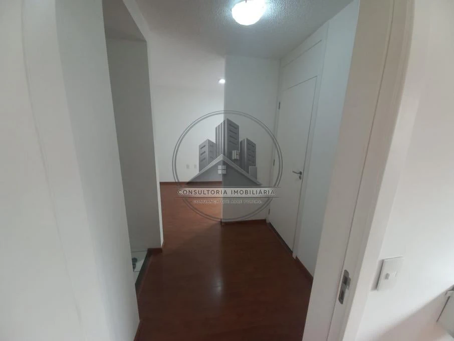 Apartamento de 1 quarto com piso de madeira ou laminado — photo 19