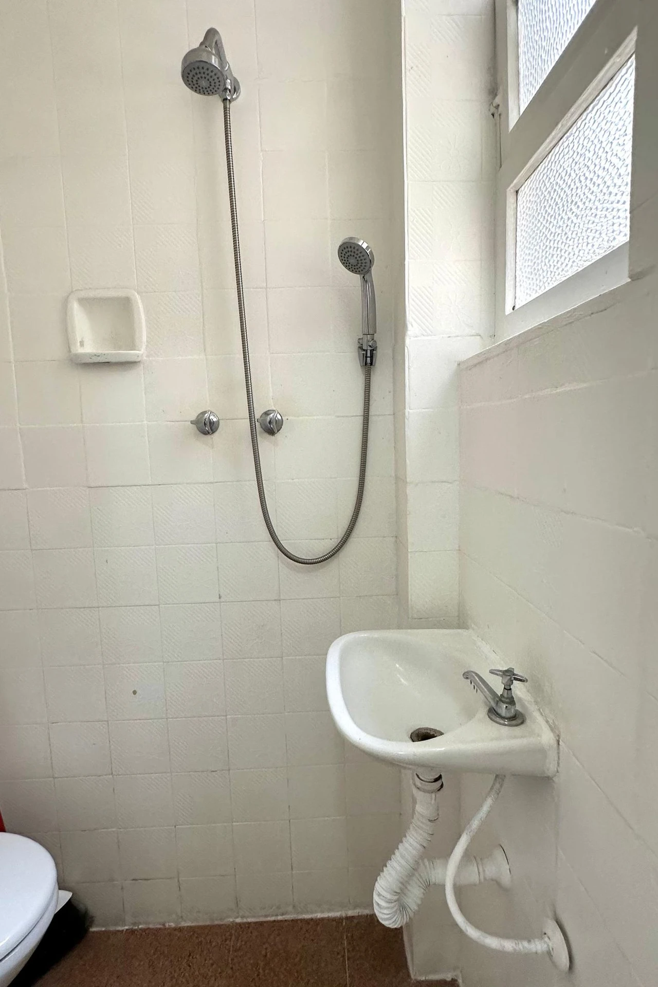 Квартира з 3 спальнями та дерев'яною підлогою або ламінатом — photo 24