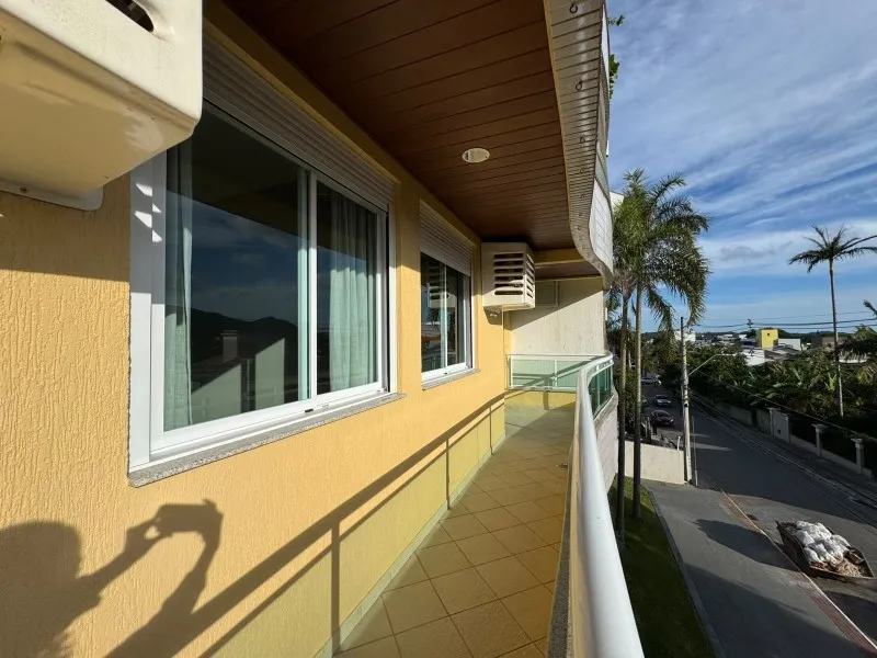 Furnished apartment, 124 m², with floor-to-ceiling windows — photo 19