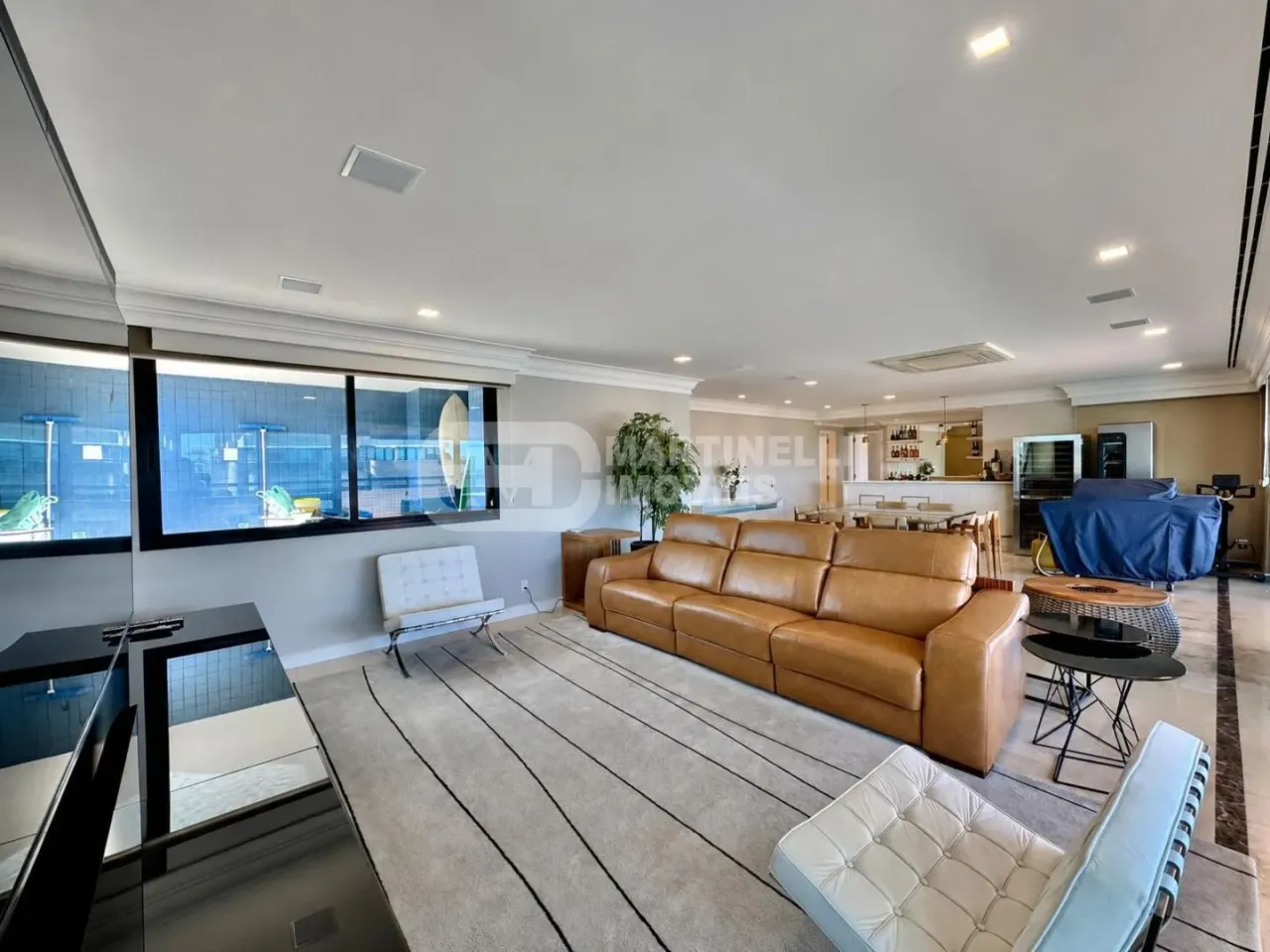 Furnished apartment with 4 bedrooms and open-plan kitchen — photo 8