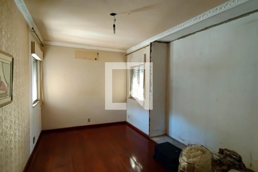 Rental house with 4 bedrooms and 600 m² — photo 3