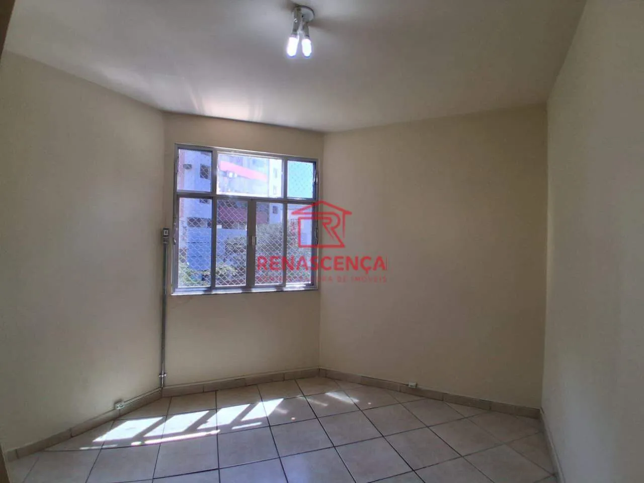 Walk-in closet in a 3-bedroom apartment, 130 m² — photo 15