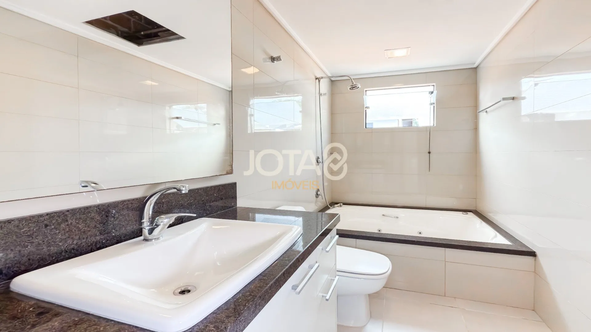 Casa com piscina de uso exclusivo e 4 suítes — photo 33