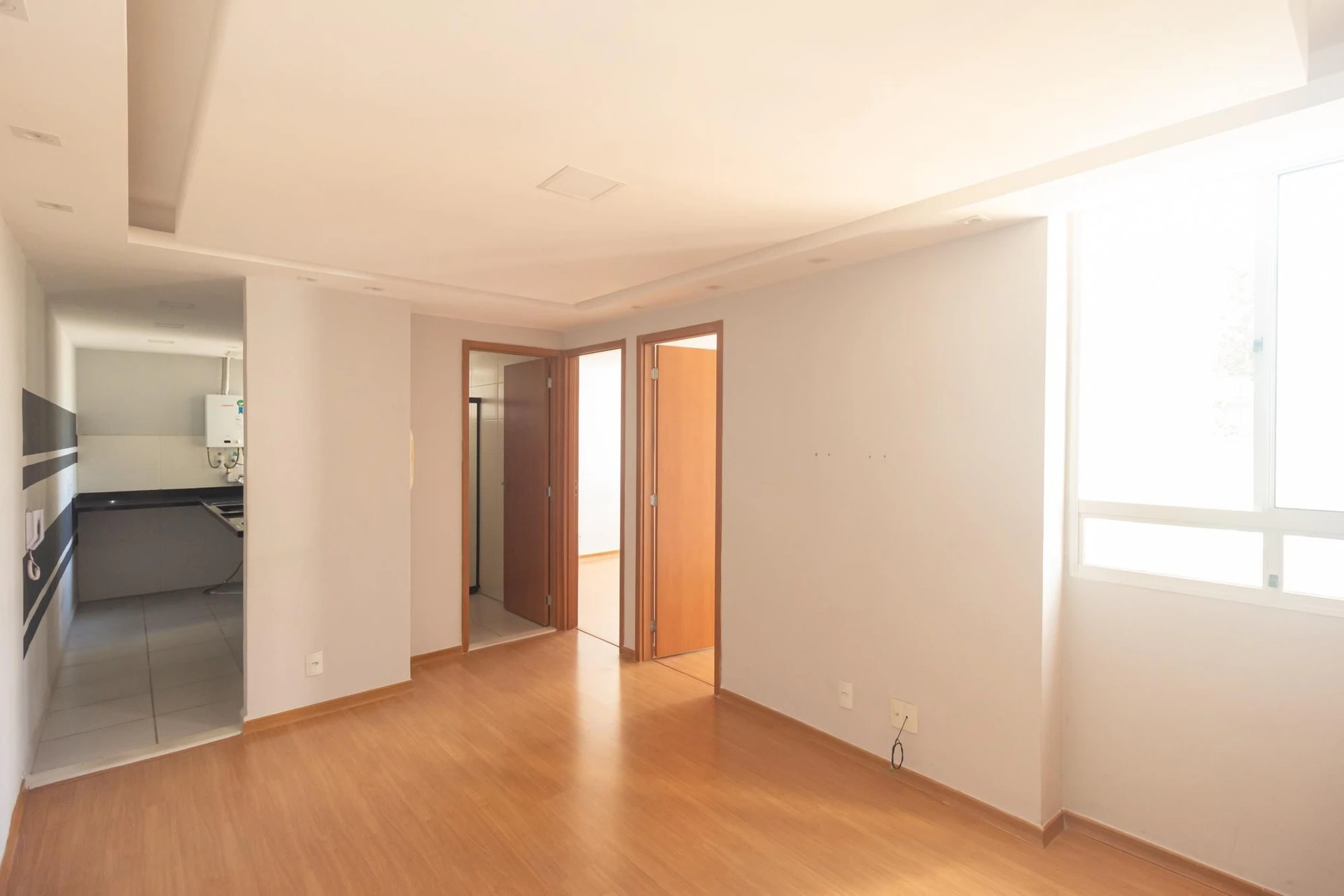 2-bedroom apartment with a laundry area — photo 10