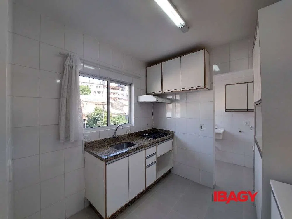 Apartment, 57 m², with a walk-in closet — photo 3