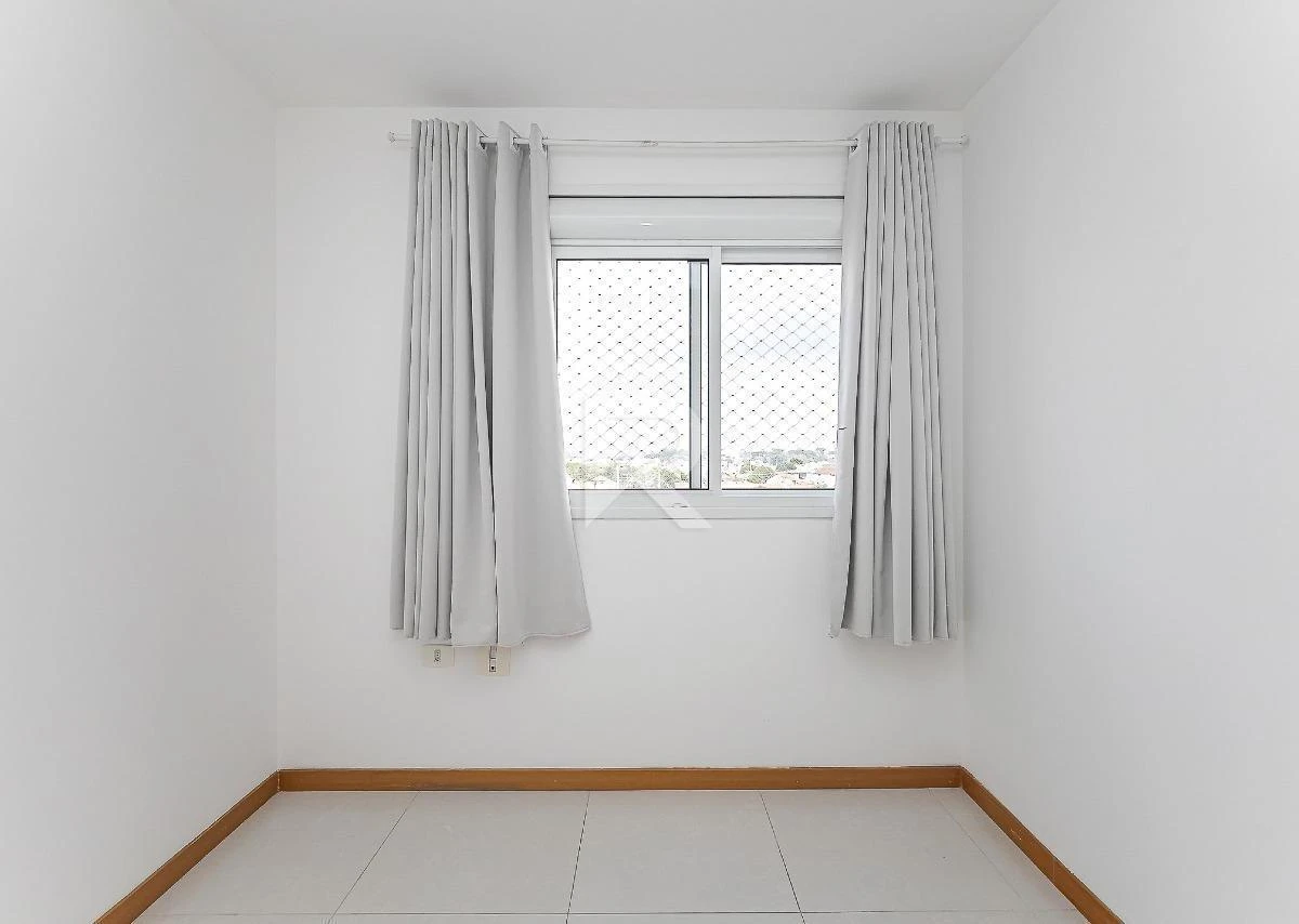 3-bedroom apartment in a building with a coworking space — photo 11
