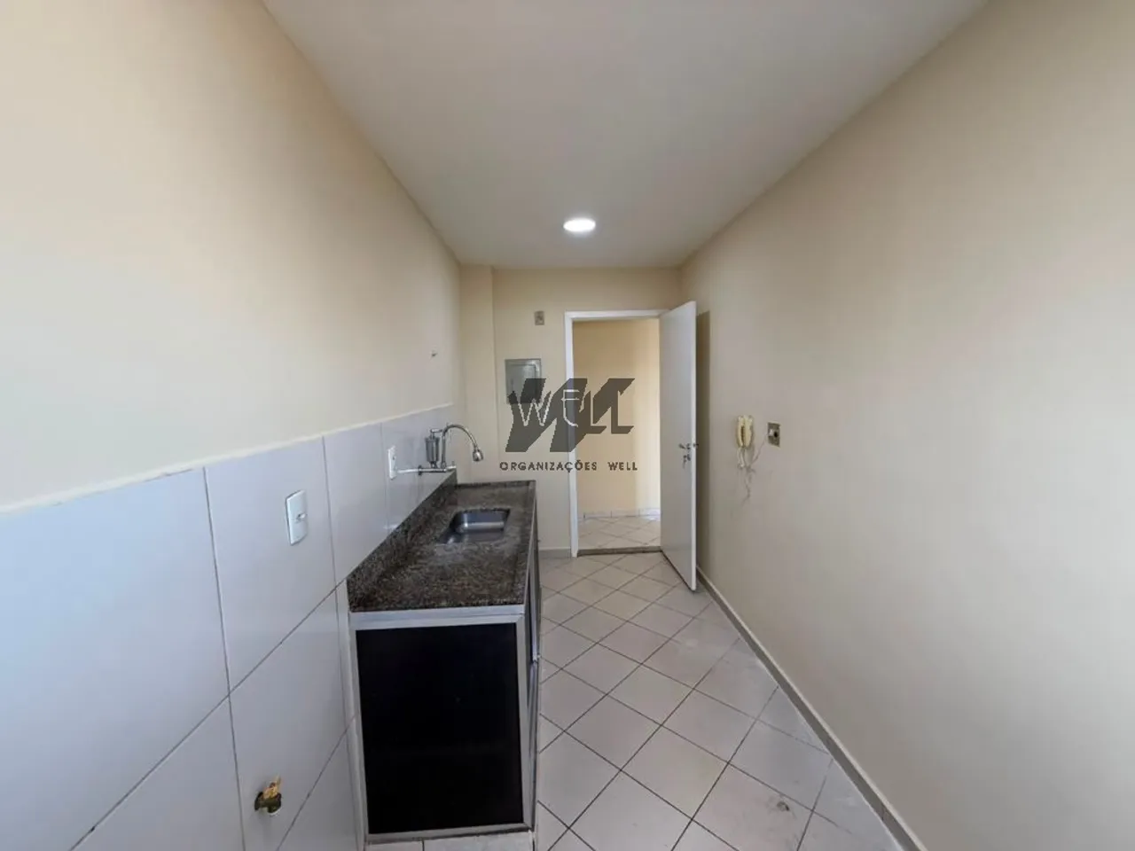2-bedroom apartment with separate kitchen and parking — photo 6