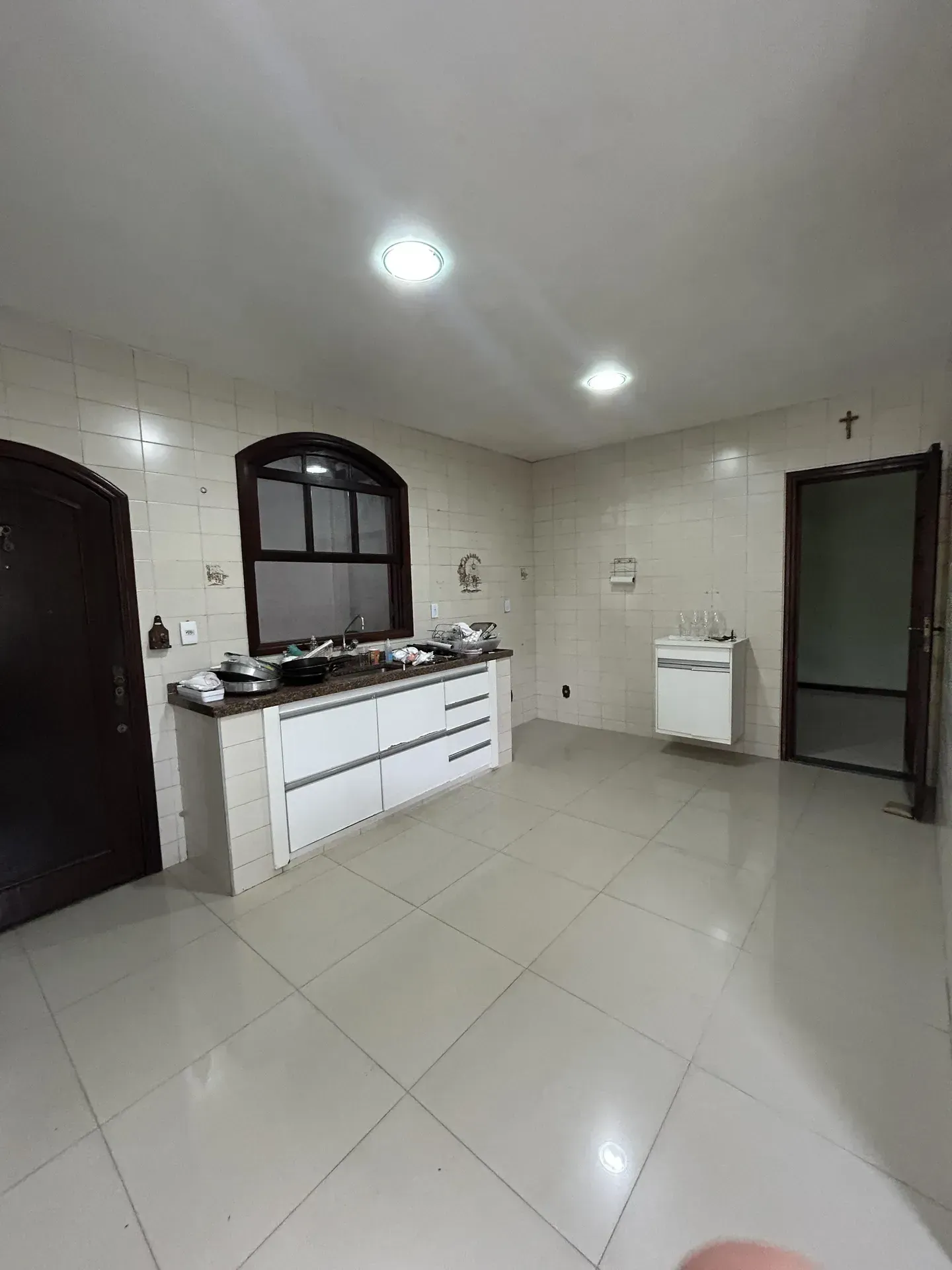 Casa com 4 quartos e 4 banheiros com box de vidro — photo 35