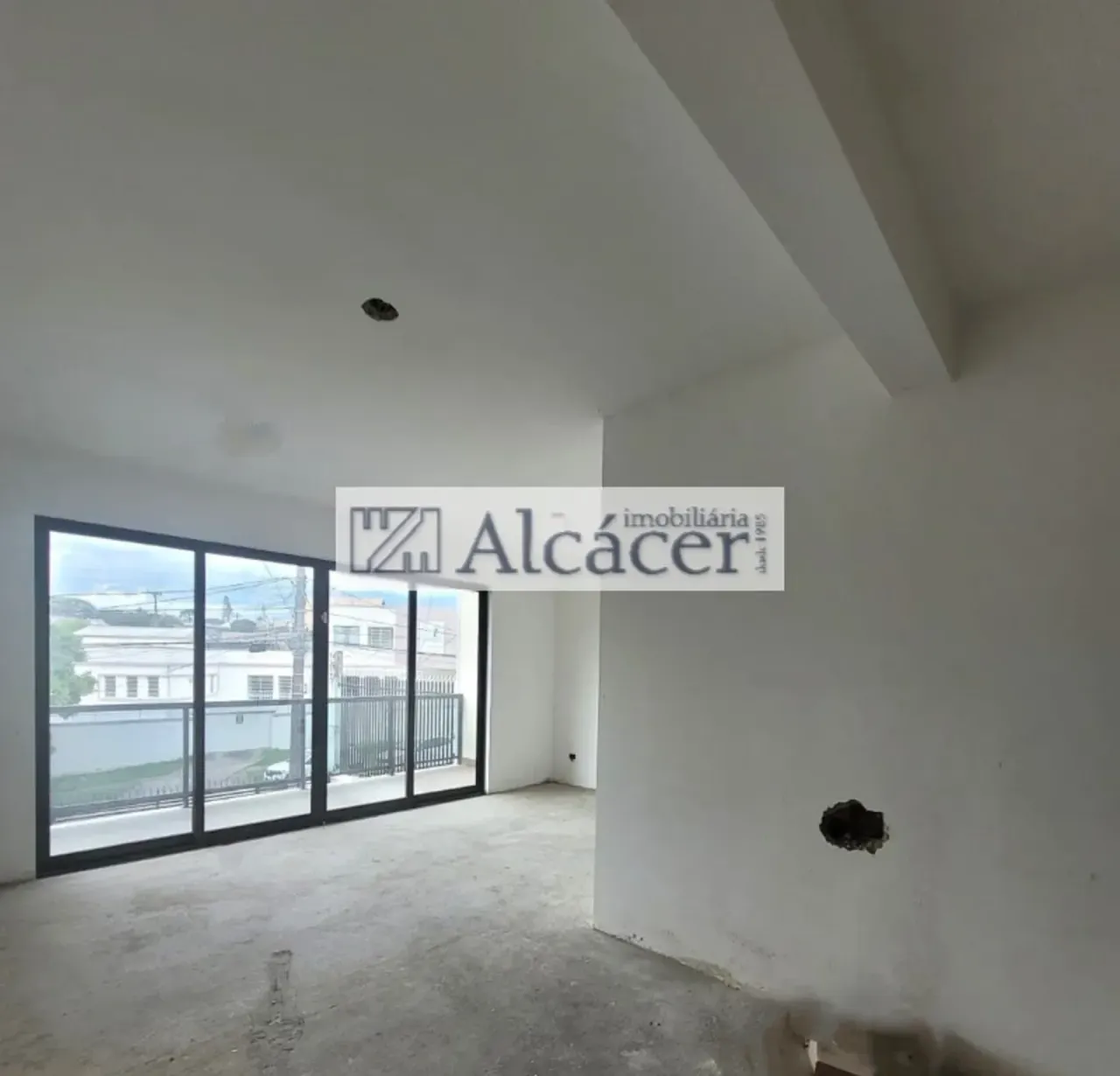 4-suite house 510 m² with laundry area and private garden — photo 12