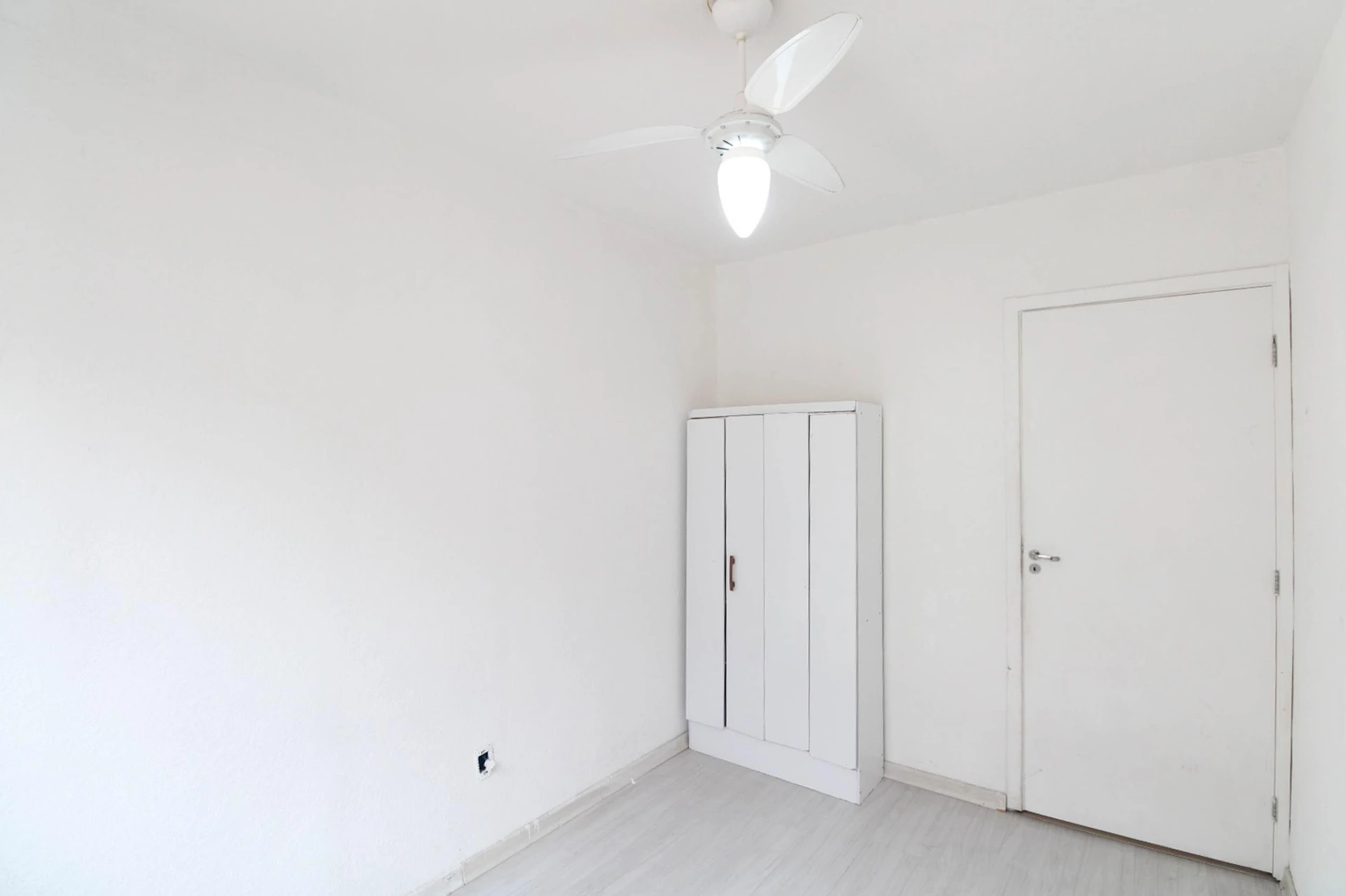 Rental apartment with 2 bedrooms and 1 parking space — photo 31