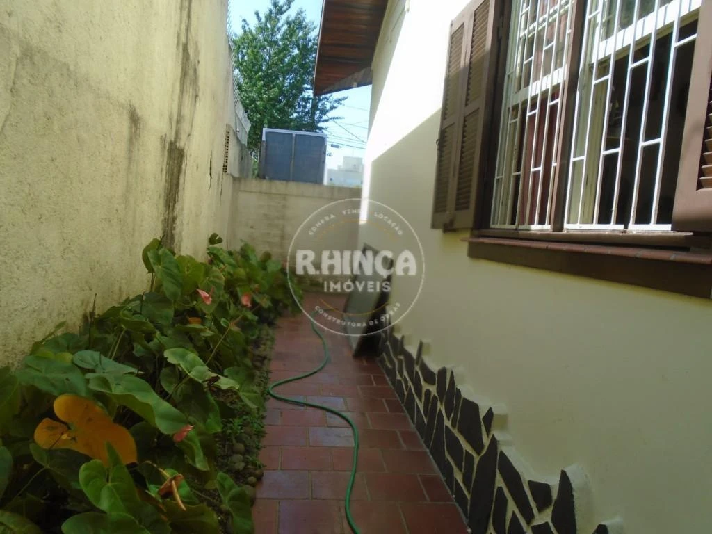 House with 3 bedrooms and a private barbecue — photo 8