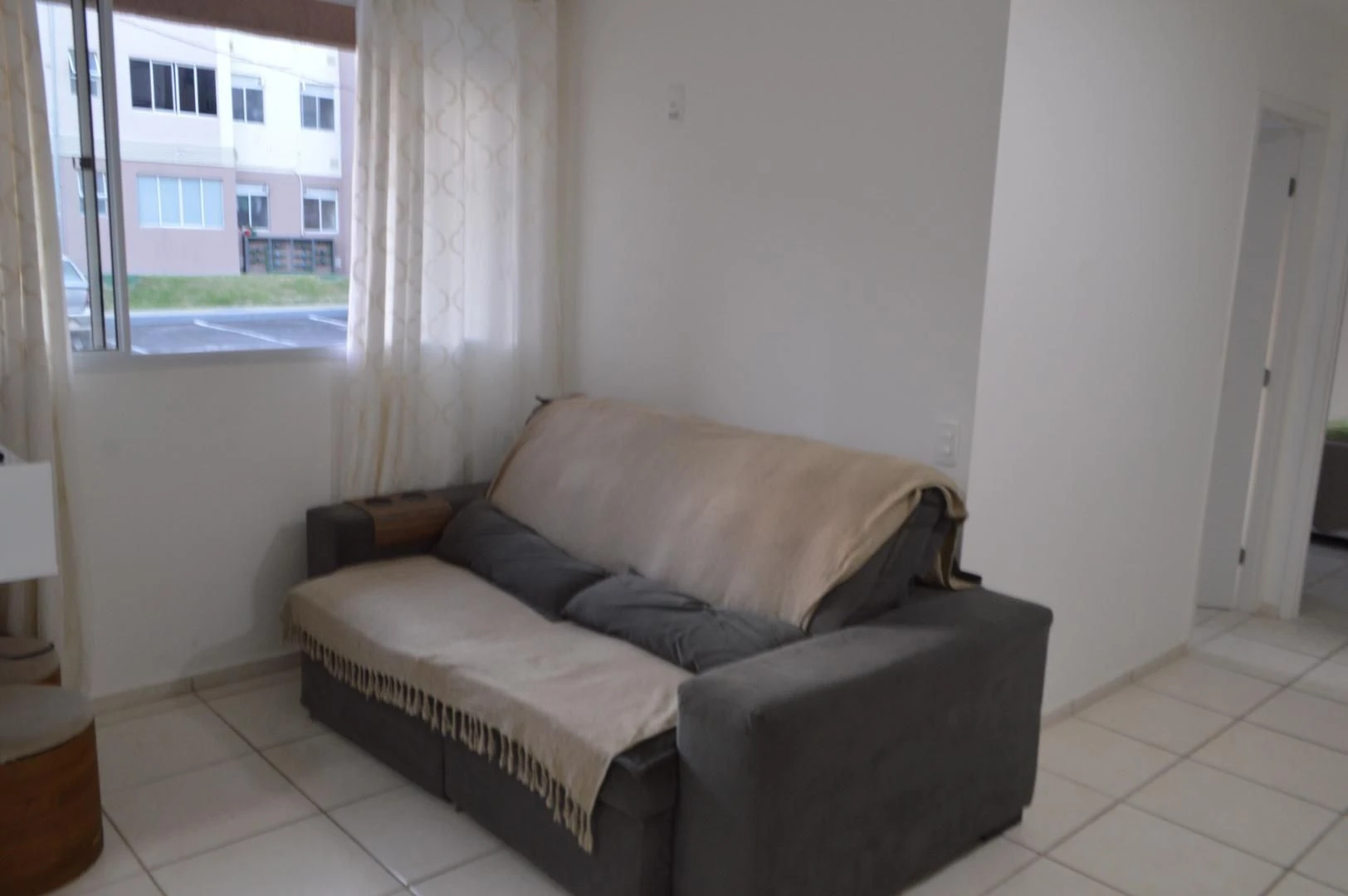 Furnished 2-bedroom apartment with condo pool