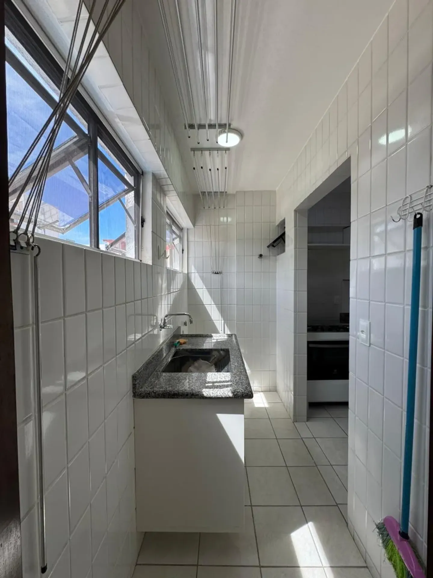 127 m² apartment with a separate kitchen and 3 bedrooms — photo 17