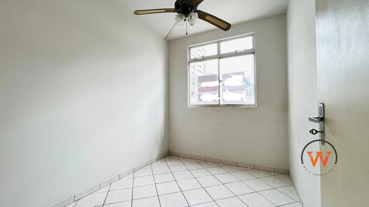 3-bedroom apartment with a separate kitchen and pets — photo 17