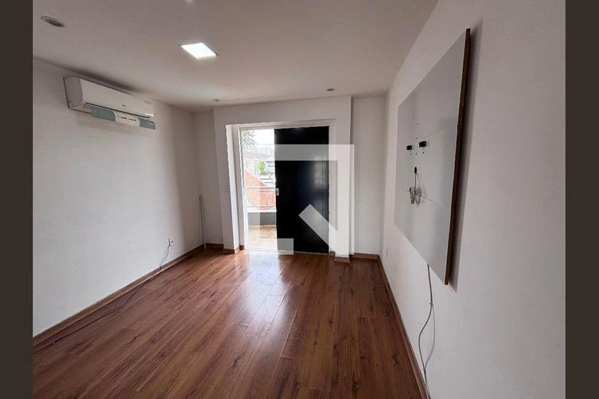 House with 4 en-suite bedrooms, 329 m² and 3 parking — photo 18
