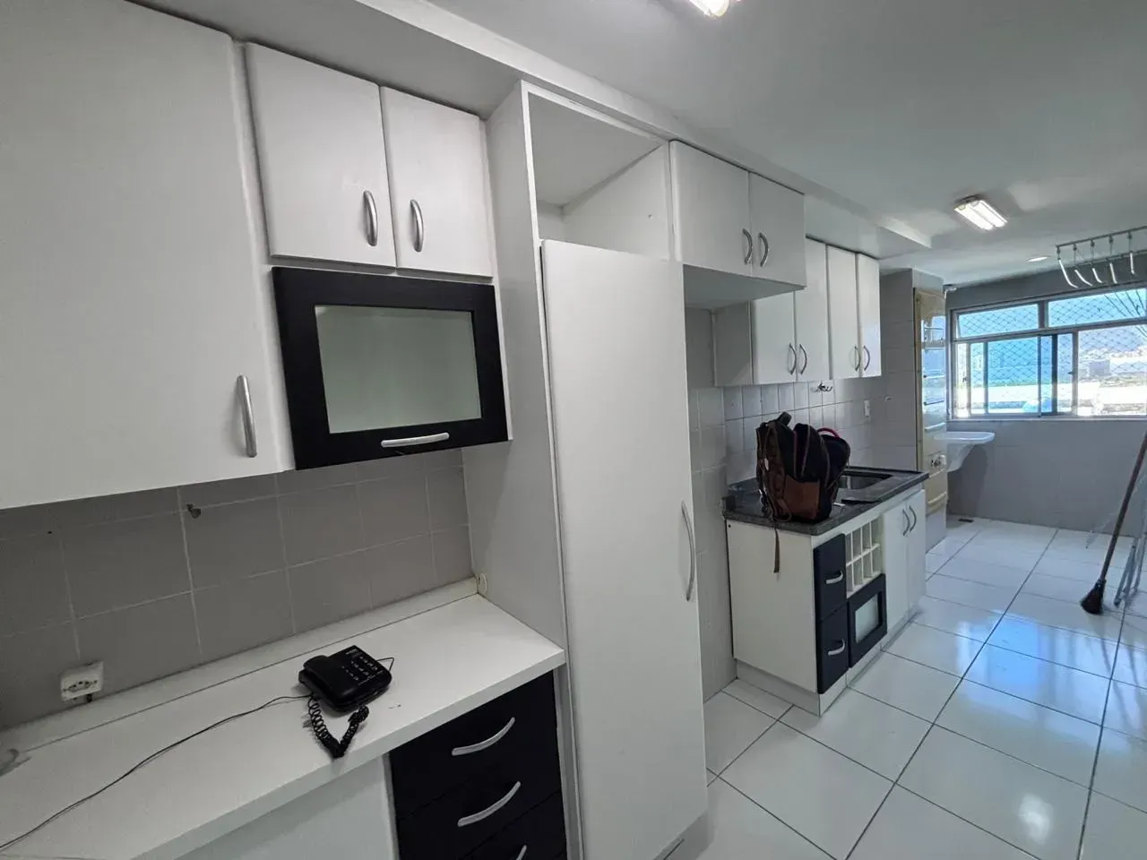 Furnished apartment with 3 bedrooms and a balcony — photo 11