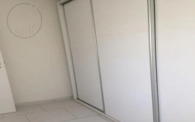 2-bedroom apartment with 2 bathrooms and glass balcony — photo 5