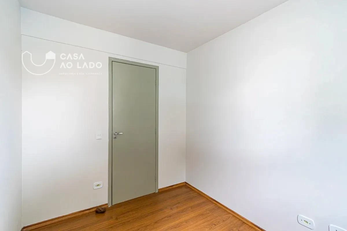 Apartamento com piso de madeira ou laminado, Tingui — photo 17