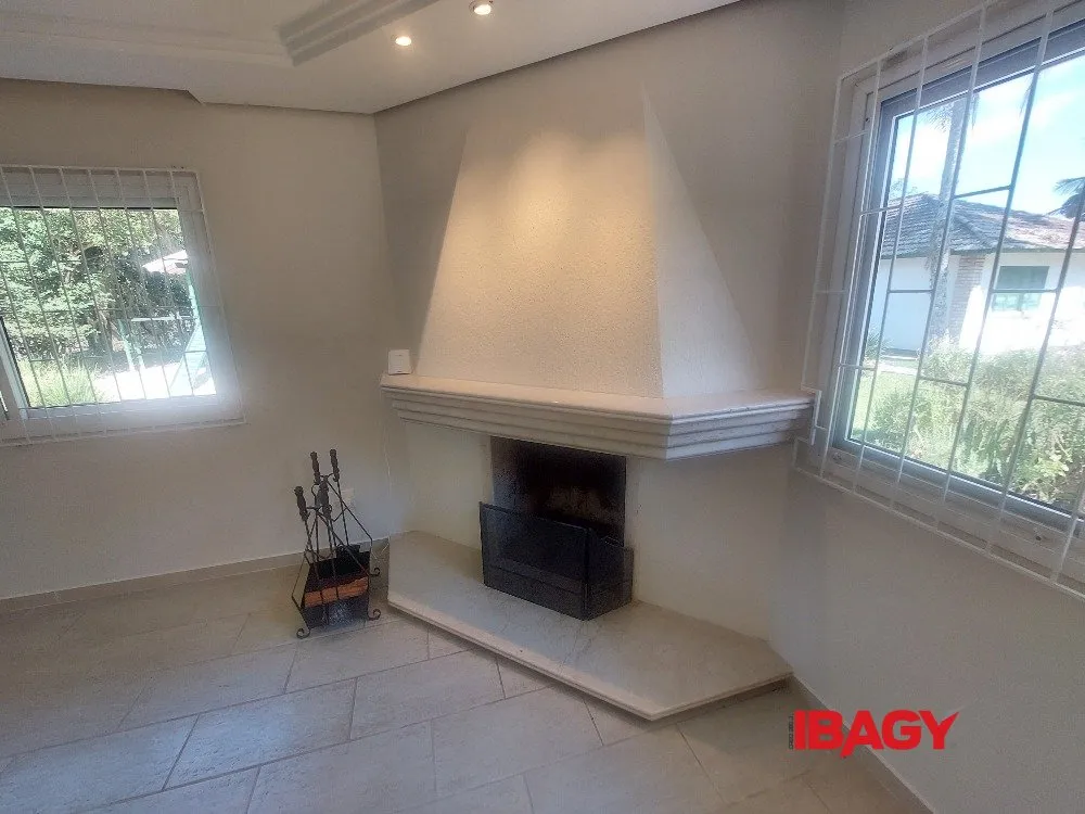 Furnished house with 5 bedrooms on 5200 m² — photo 14