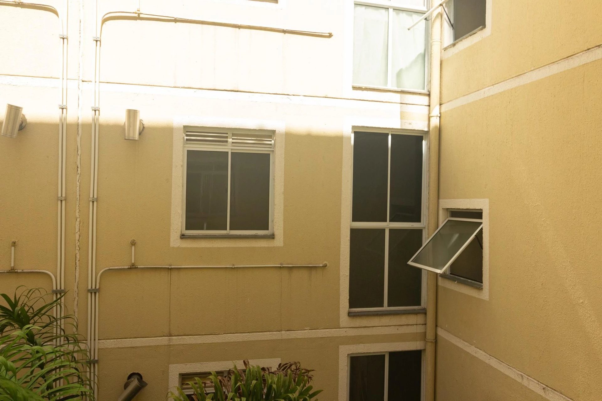 Furnished apartment with 2 bedrooms and 1 parking spot — photo 38