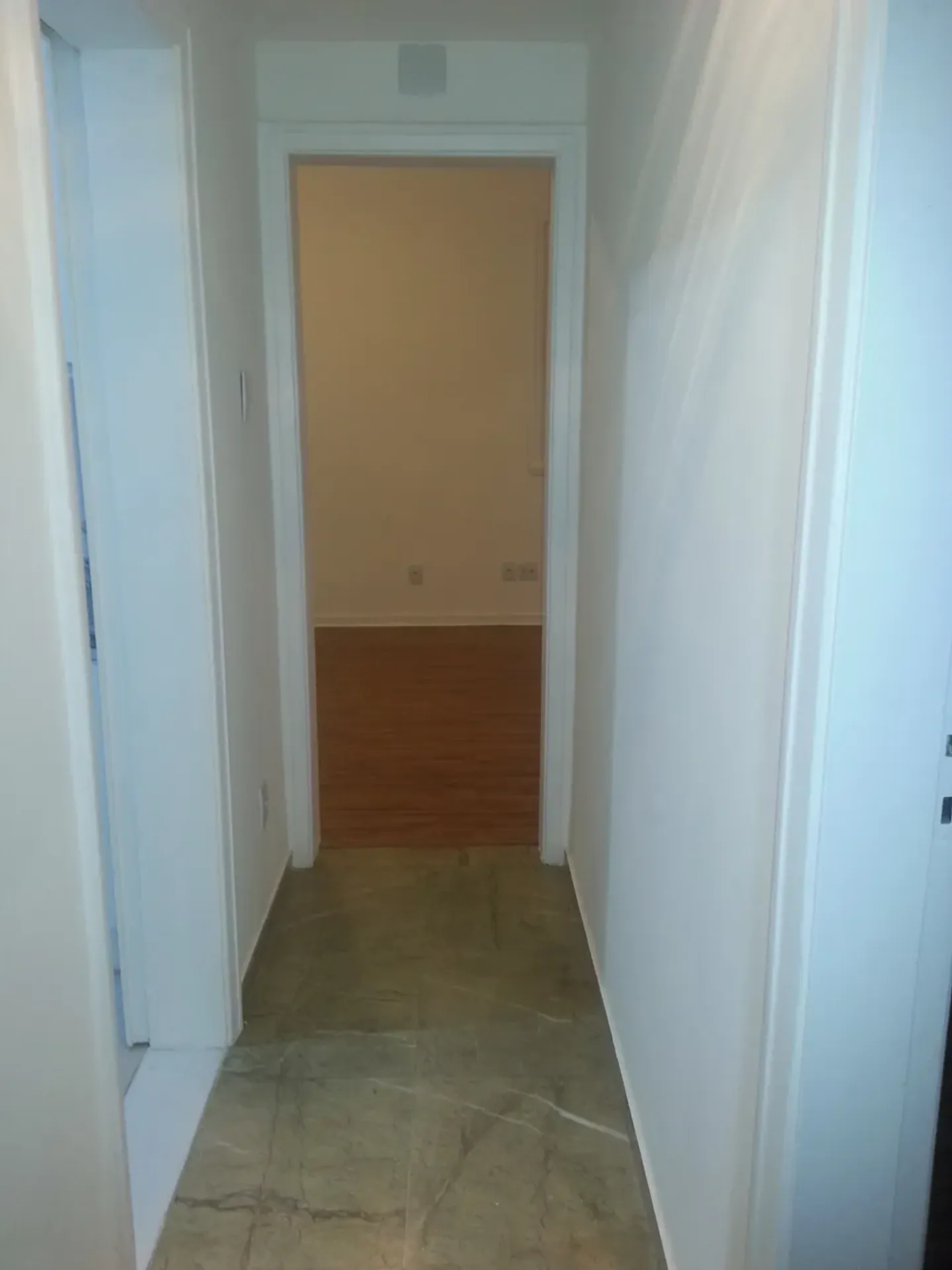 Apartment, 80 m², with wood or laminate floors — photo 19