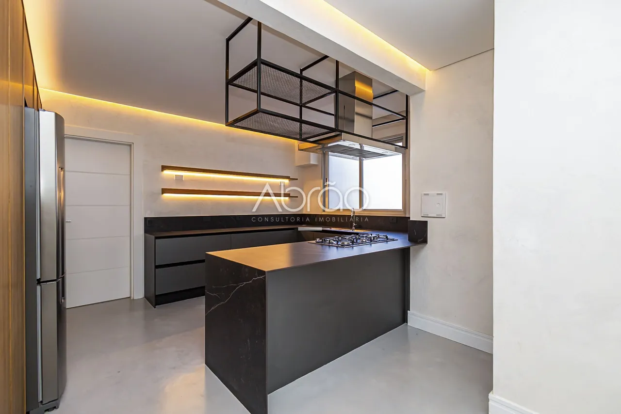 Квартира с 4 спальнями и 5 ванными, 505 м²