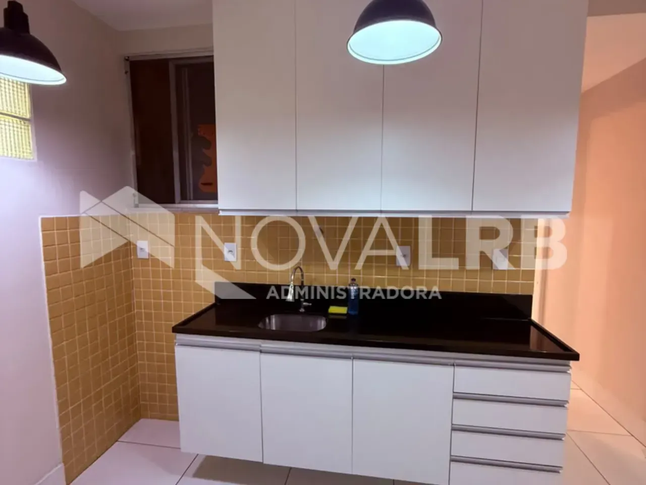 Studio reformado de 37 m² com 1 quarto e 2 banheiros