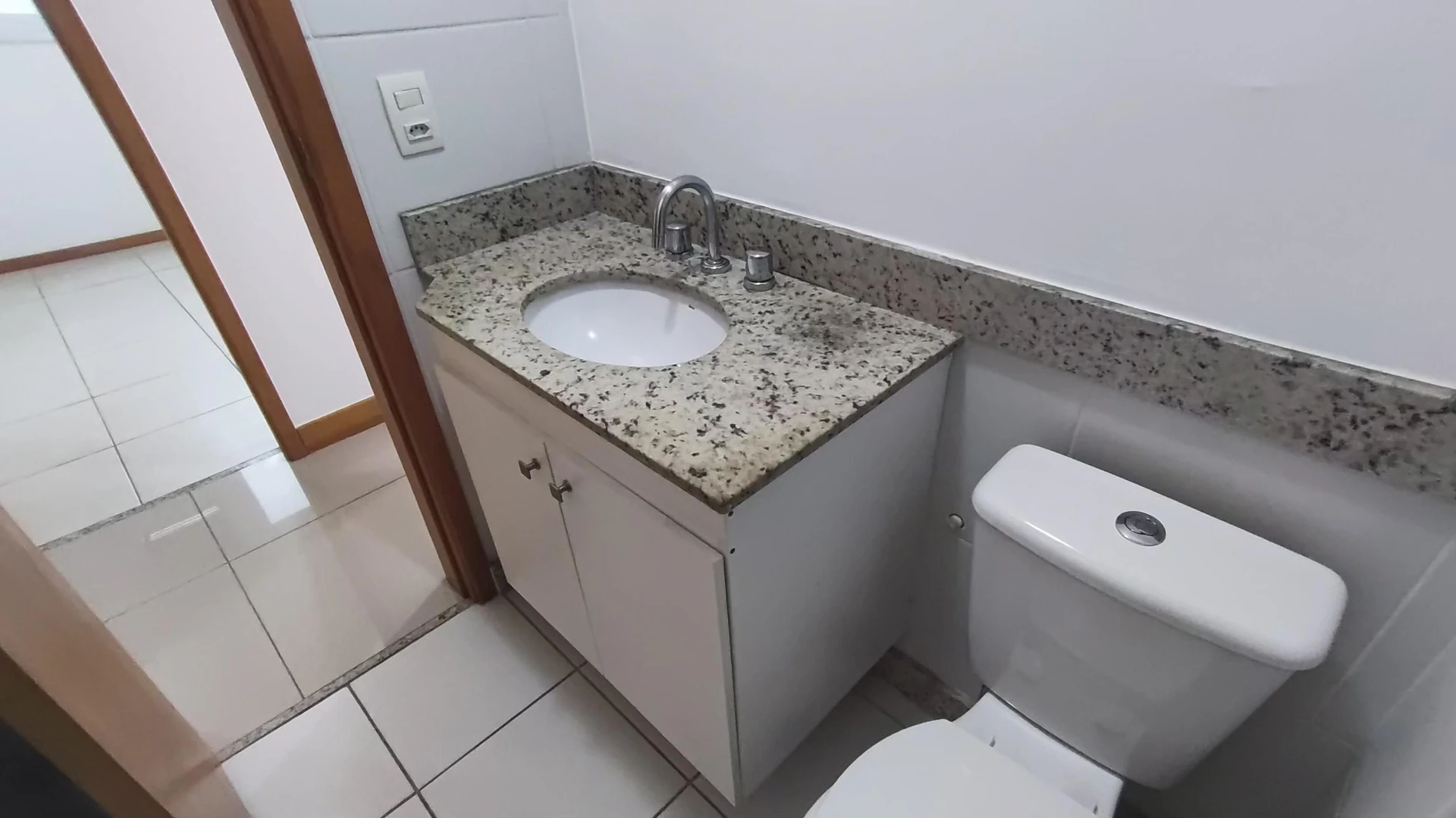 3-bedroom apartment with a mountain view — photo 50