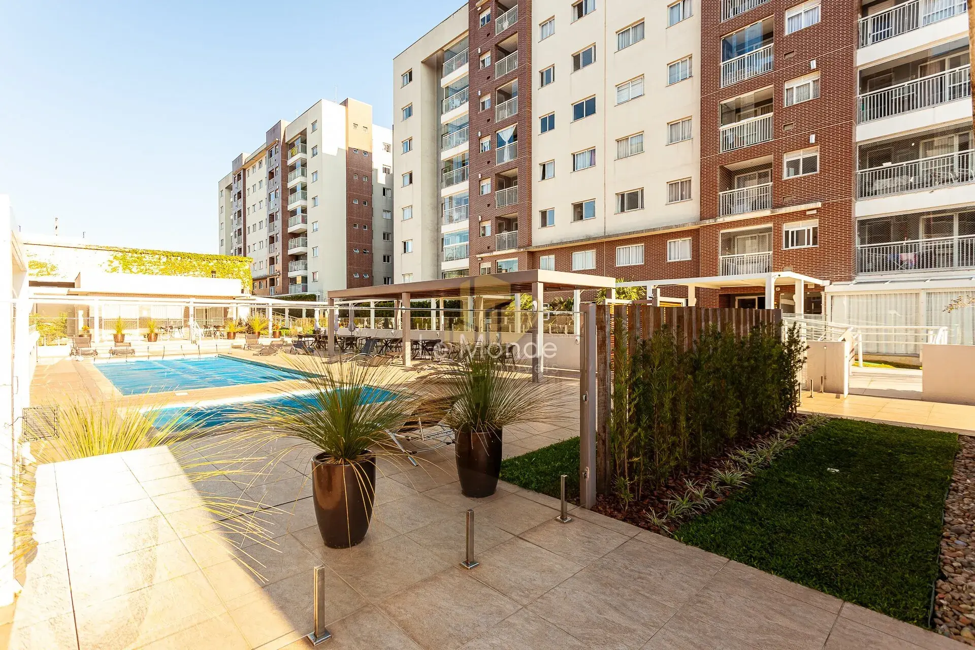 2-bedroom apartment with a balcony