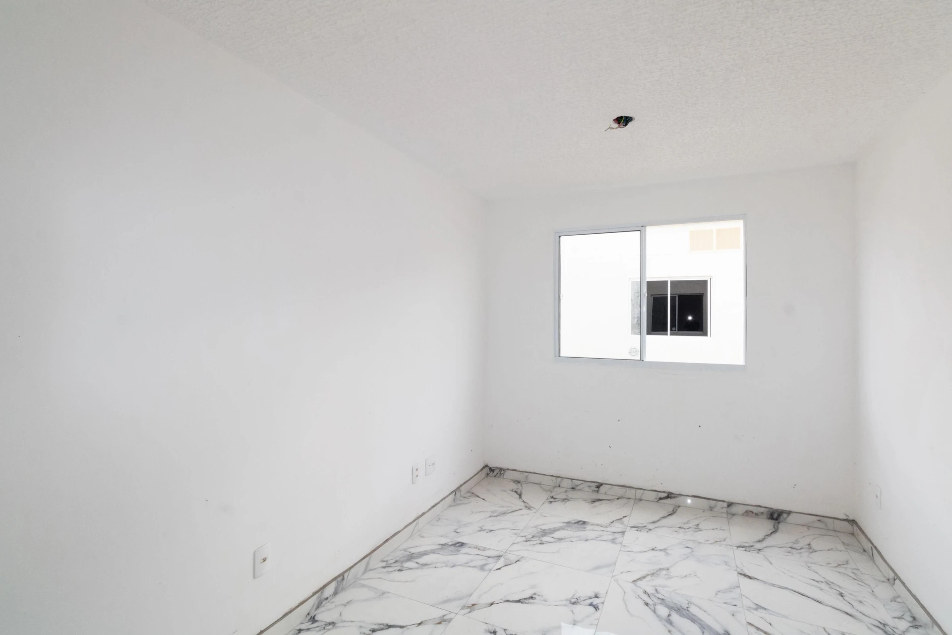 Unfurnished apartment with 2 bedrooms and 1 parking spot — photo 23
