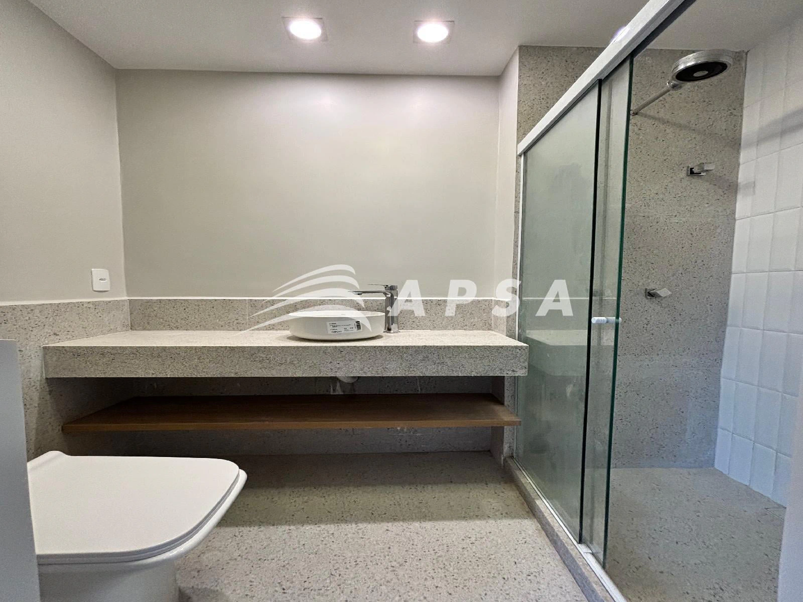 Дерев'яна підлога або ламінат та 2 спальні: квартира 70 м² — photo 25