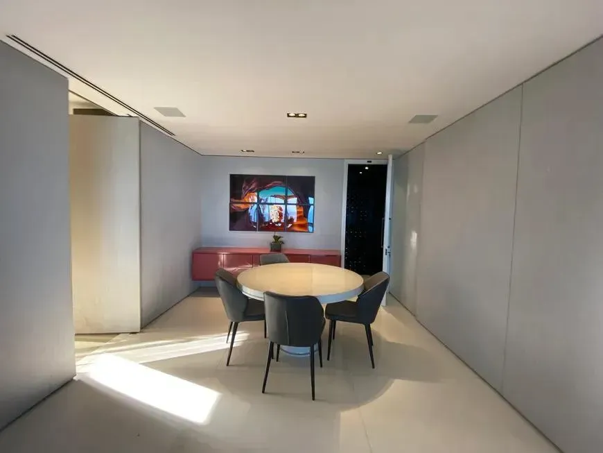 Apartamento sin muebles con 4 dormitorios y 5 baños — photo 24