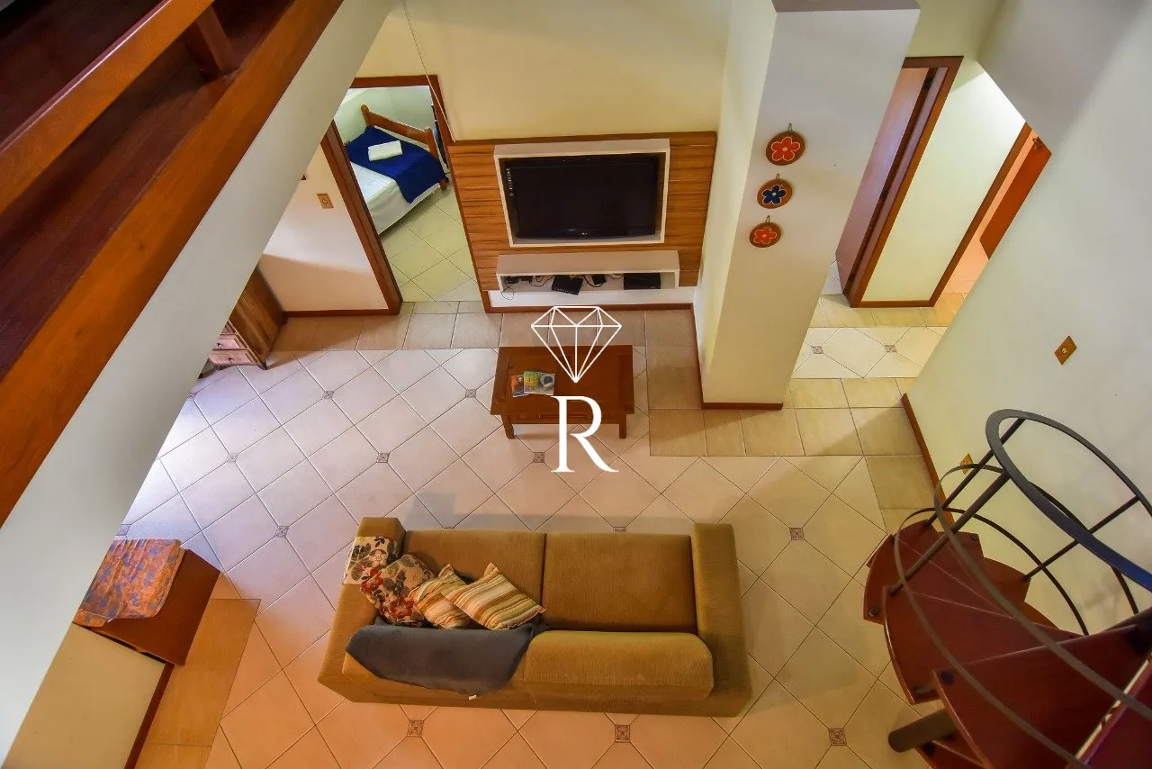 Casa tipo sítio con 4 dormitorios y 6 plazas de aparcamiento — photo 5