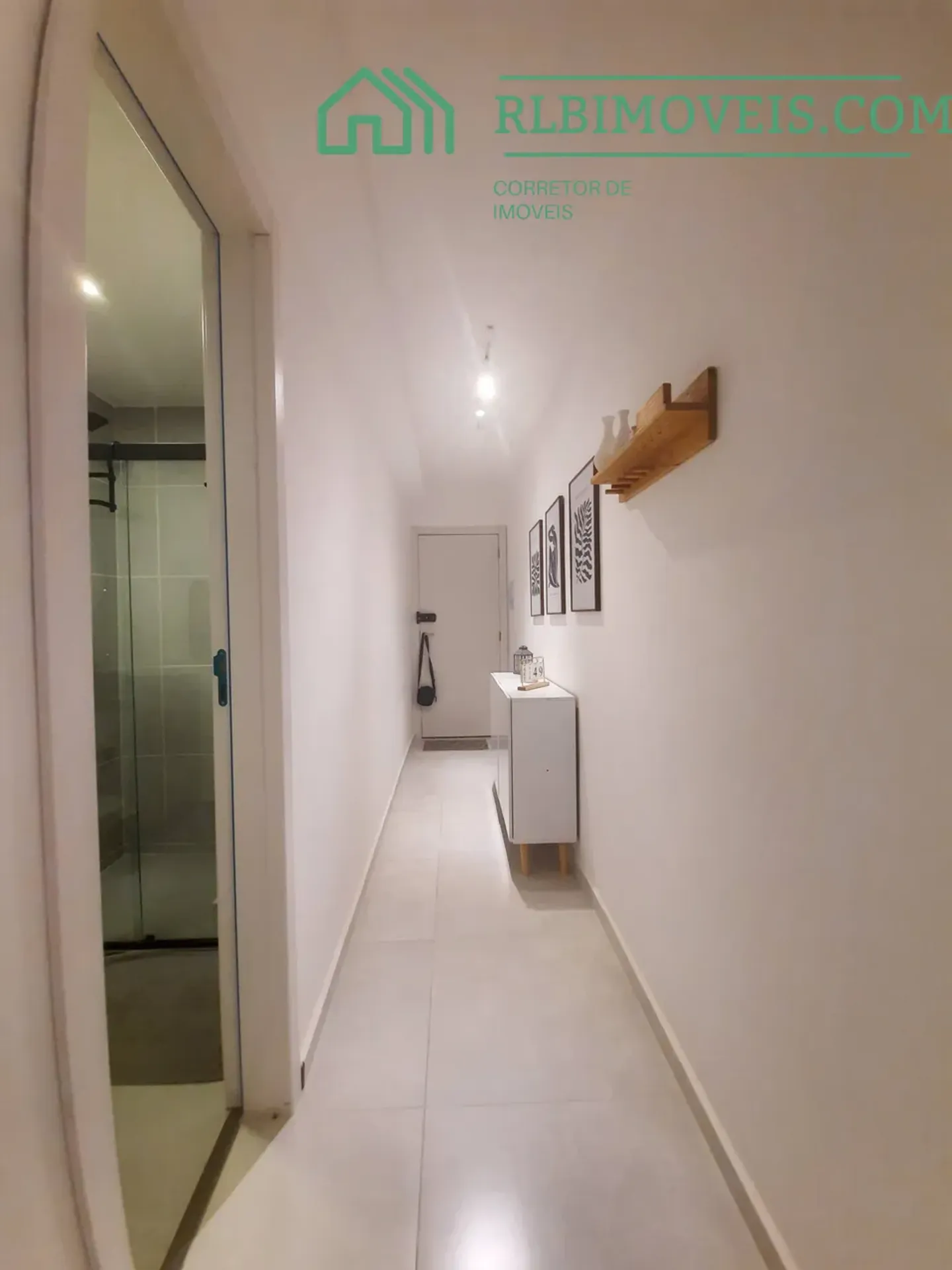 1-bedroom apartment with air conditioning and microwave — photo 24