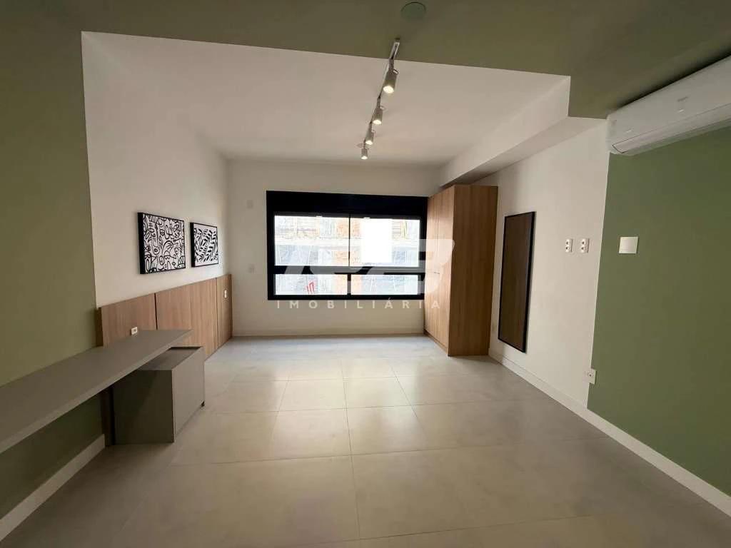1-bedroom apartment with an open-plan kitchen and 54 m² — photo 3
