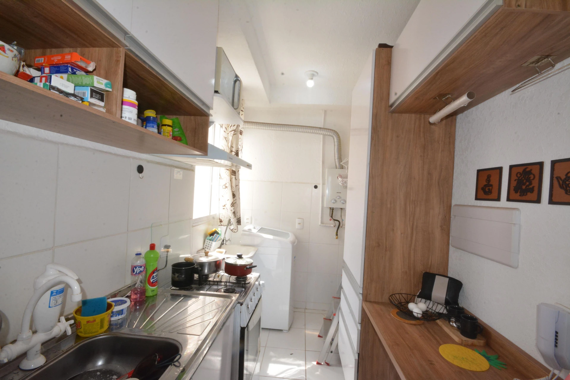 Furnished 2-bedroom apartment with a gas stove kitchen — photo 7