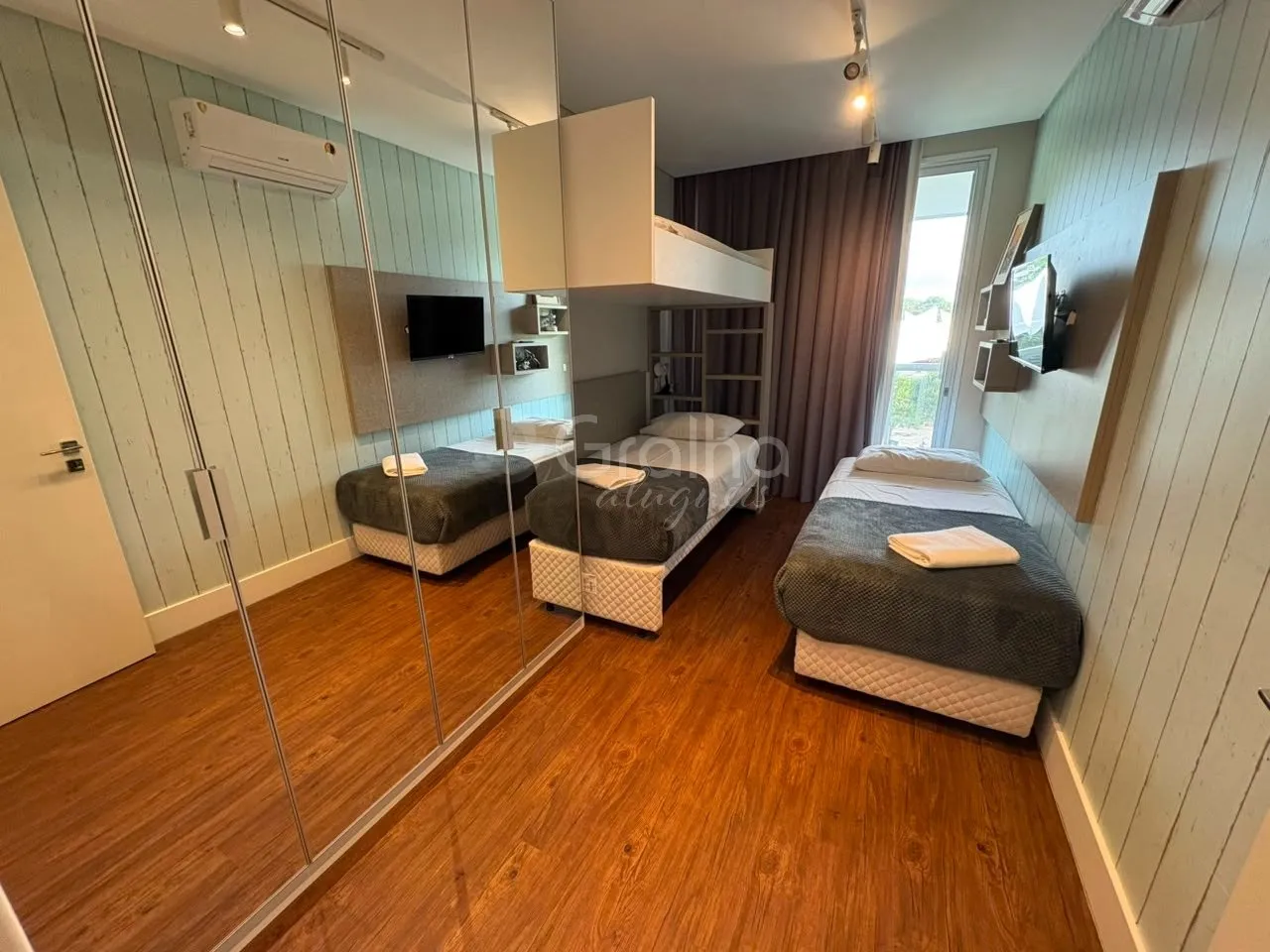 Furnished 2-bedroom apartment with 199 m² and 2 parking spaces — photo 10