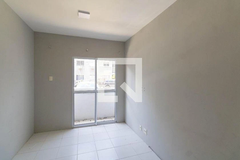 2-bedroom apartment in a building with a gym — photo 12