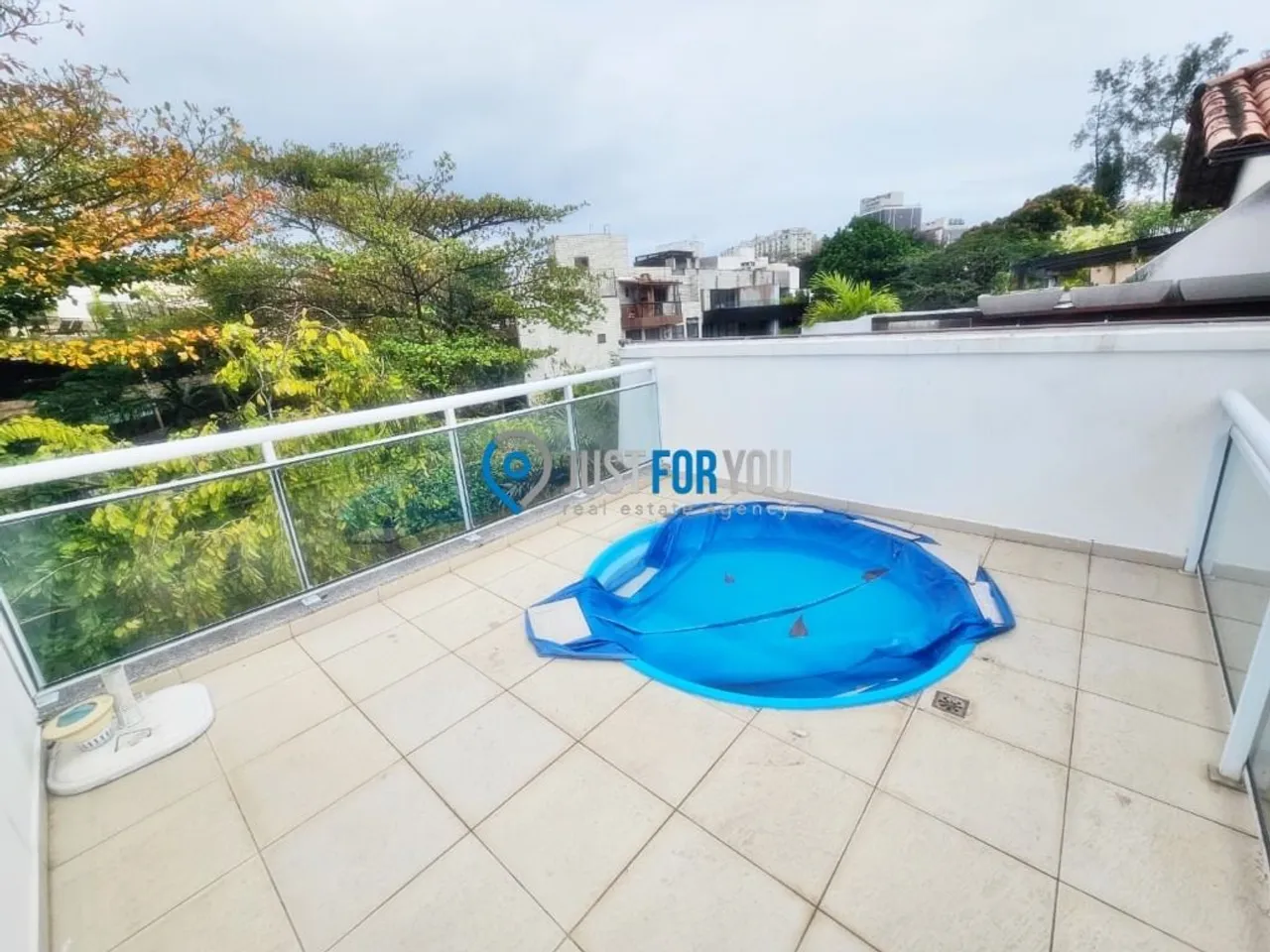 Casa com 4 dormitórios, 5 banheiros e 3 vagas — photo 15